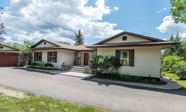 129-28319 Township Road 384