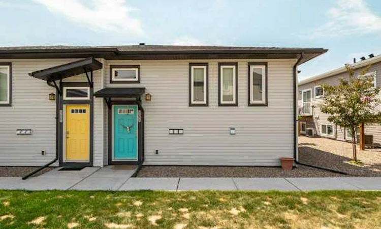 902-210 Firelight Way W