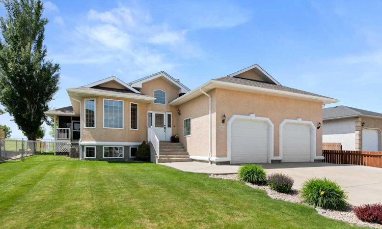 18 Riverview Drive SE