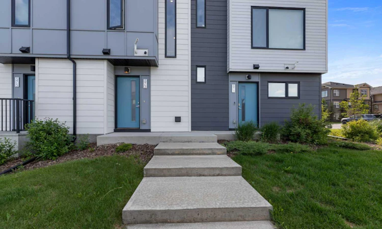 573 Evanston Link NW