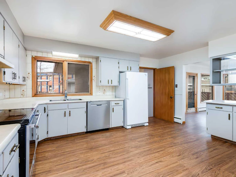 513 Memorial Avenue, Vulcan, AB, T0L 2B0 - 8