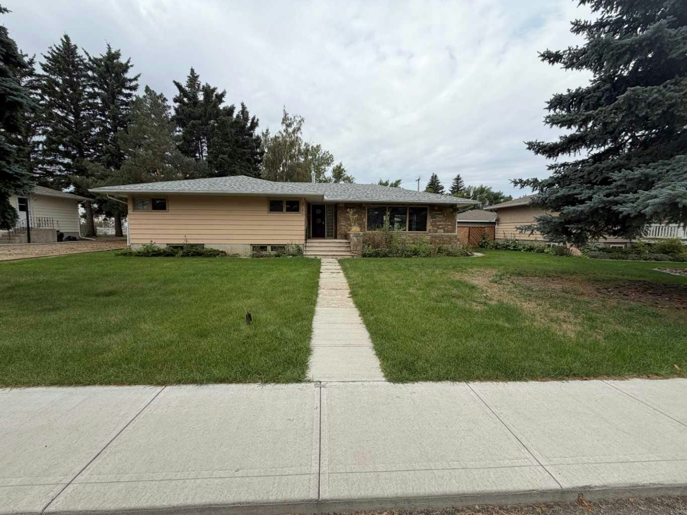513 Memorial Avenue, Vulcan, AB, T0L 2B0 - 37