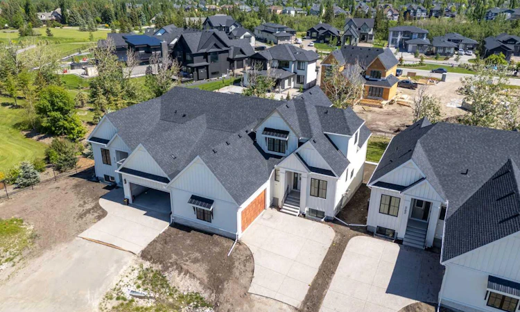 569 Pine Creek Ridge