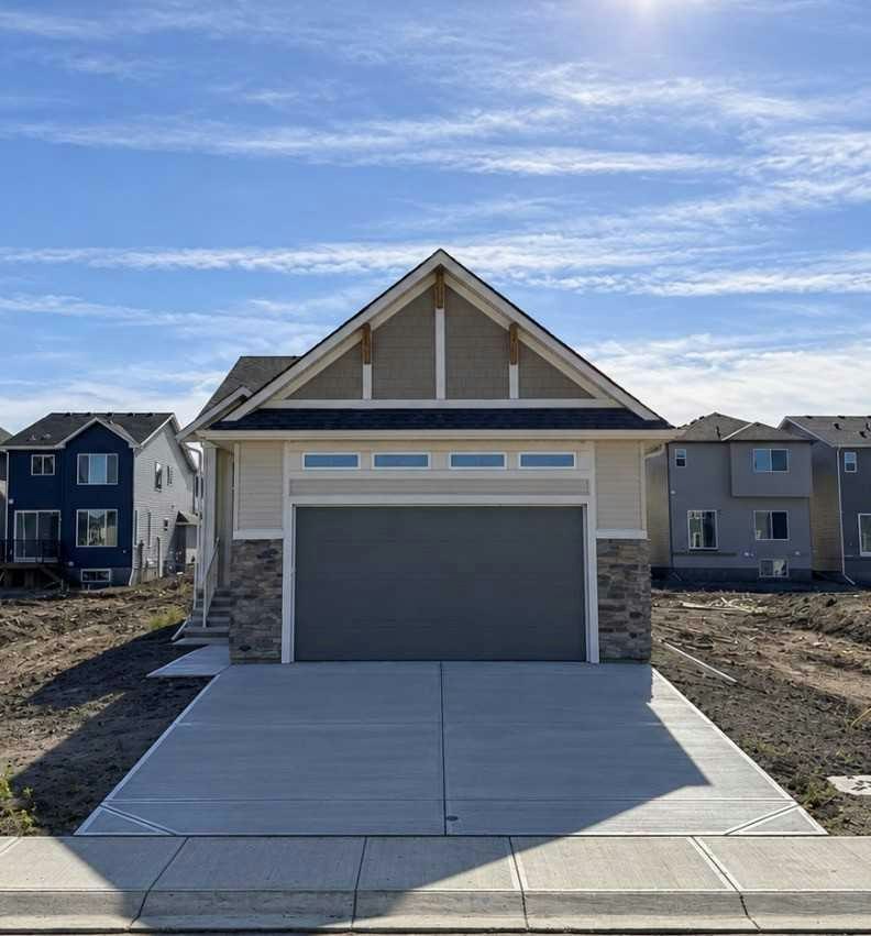 31 Hotchkiss Avenue SE, Calgary, AB, T3S 0T5