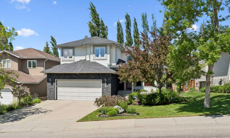 67 Hawkwood Drive NW
