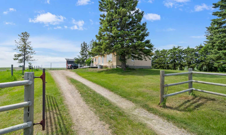 33025 Township Road 290