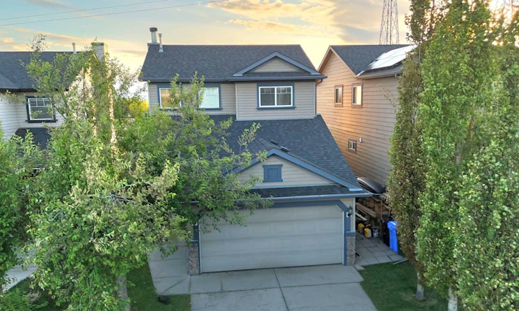 13 Tuscany Ridge Mews NW