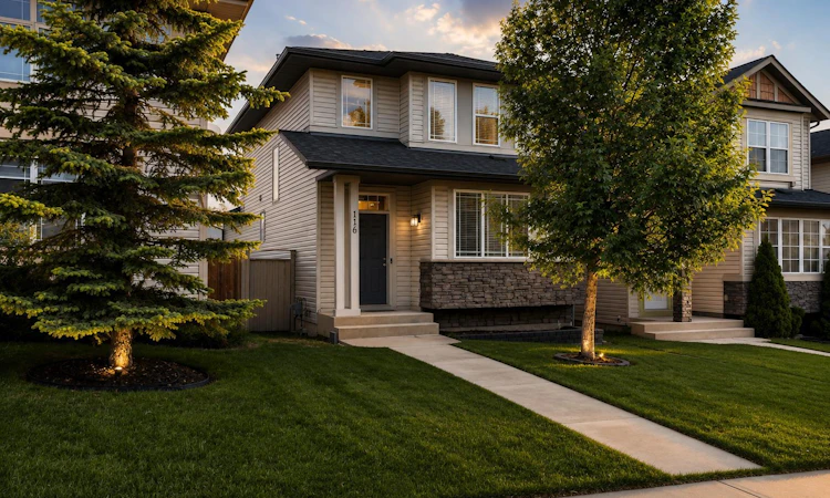 116 Panora Close NW