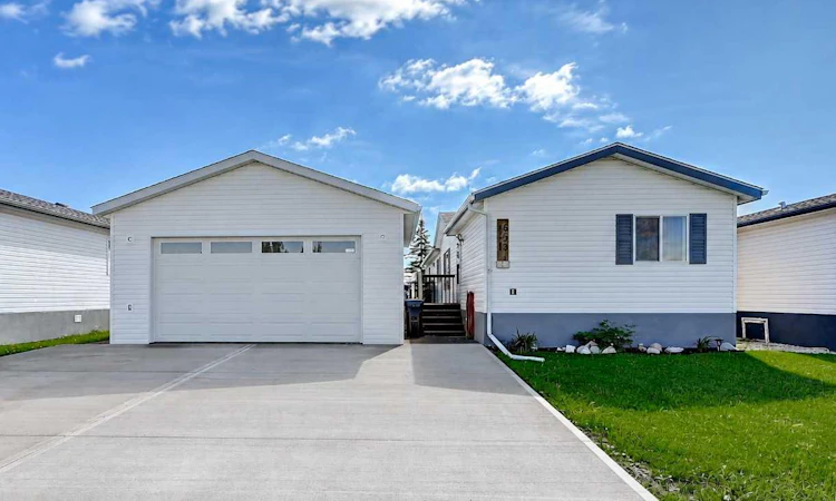 653 Carley Close
