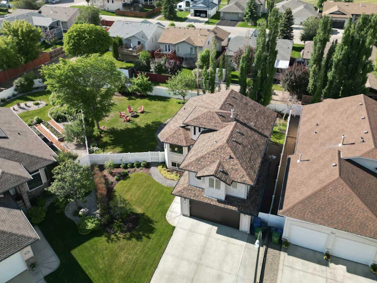 156 Aubrey Close, Red Deer, AB, T4R 3B8 - 2