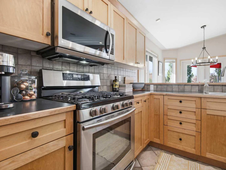 156 Aubrey Close, Red Deer, AB, T4R 3B8 - 15