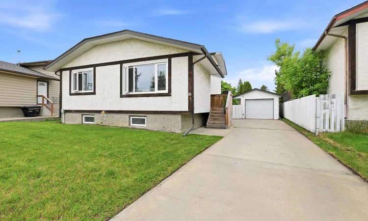 10 Opal Close