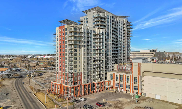 617-8710 Horton Road SW