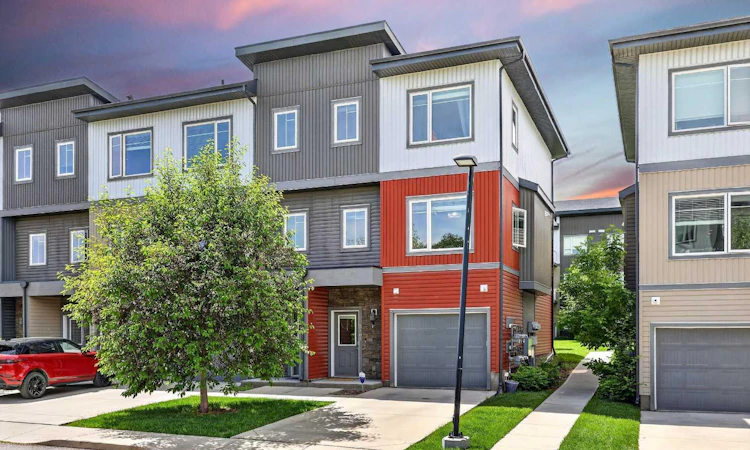 3101-5305 32 Avenue SW