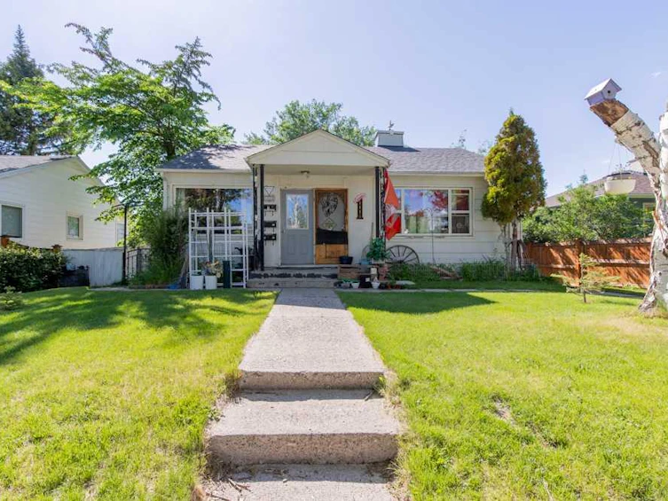 1118 12b Street S, Lethbridge, AB, T1K 1S2 - 2
