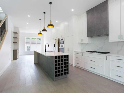 1108 6 Street NE - 4
