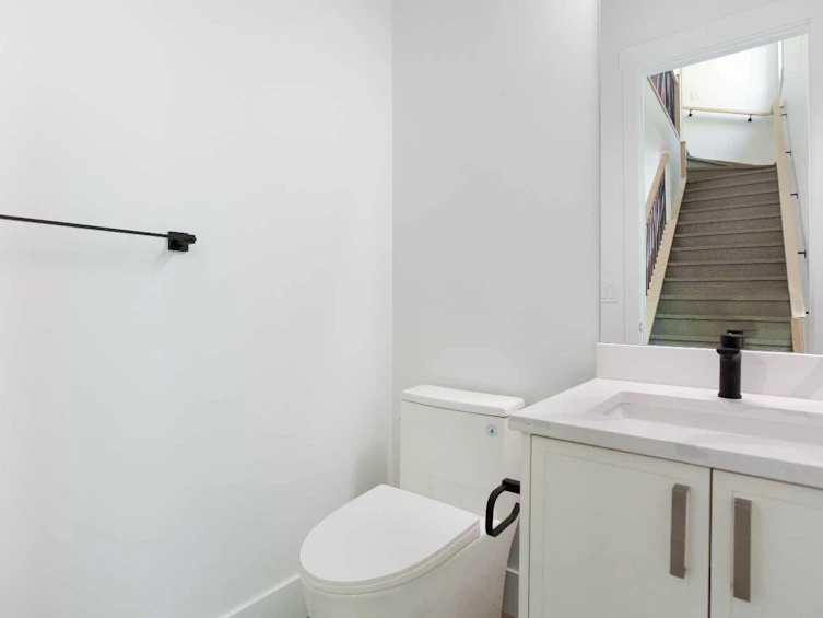 1108 6 Street NE, Calgary, AB, T2E 3Y8 - 12