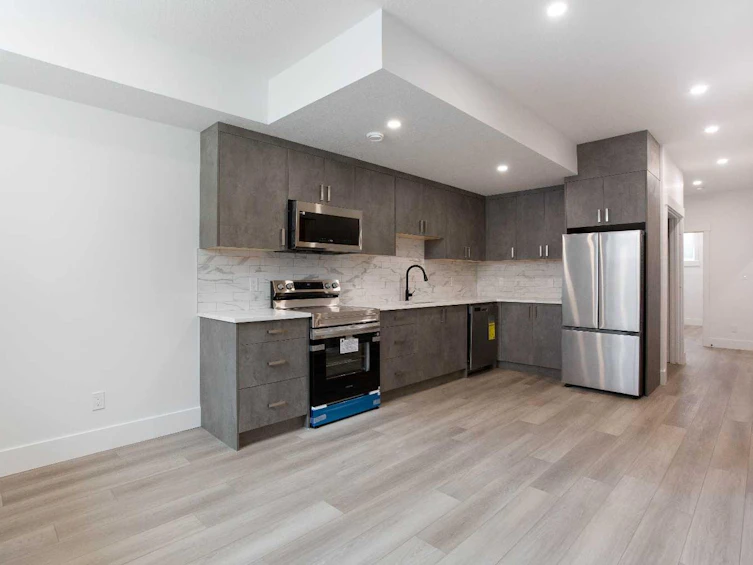 1108 6 Street NE, Calgary, AB, T2E 3Y8 - 28