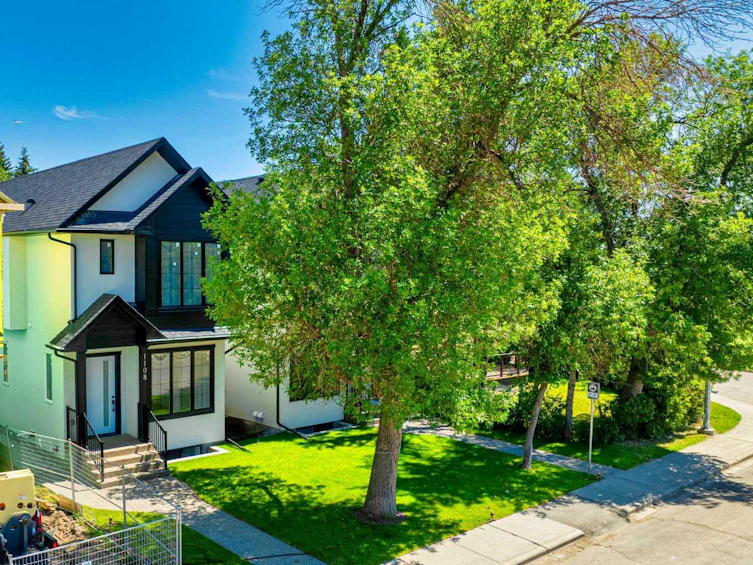 1108 6 Street NE, Calgary, AB, T2E 3Y8 - 35