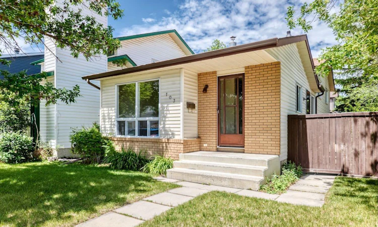 103 Rivervalley Crescent SE