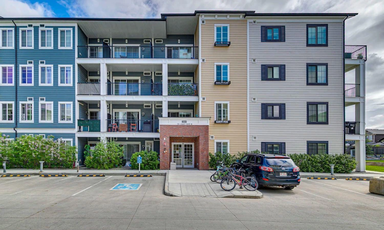 2415-215 Legacy Boulevard SE