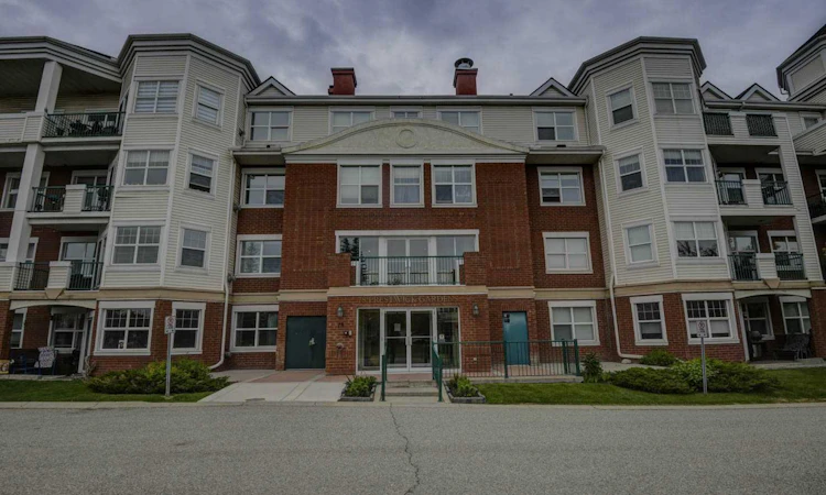 114-78 Prestwick Gardens SE