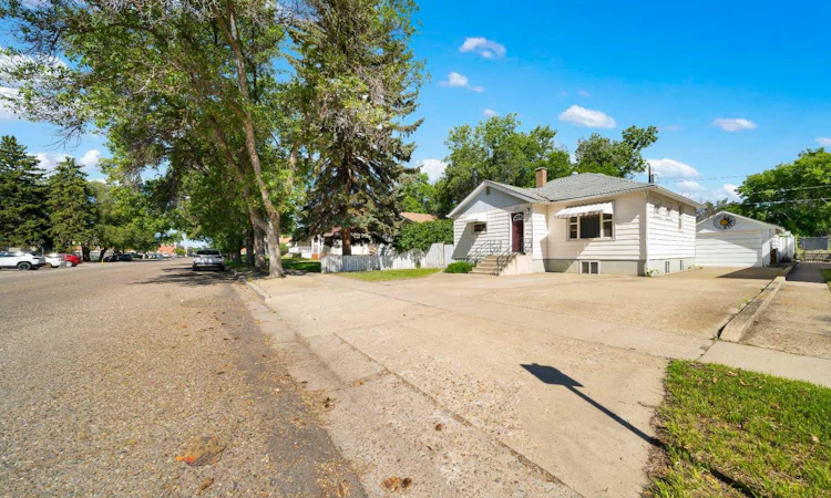 20 6 Street SW