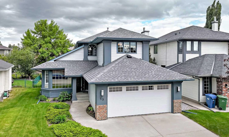 69 Douglas Woods Manor SE