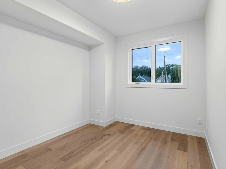 727 15 Street NW, Calgary, AB, T2N 2B3 - 37