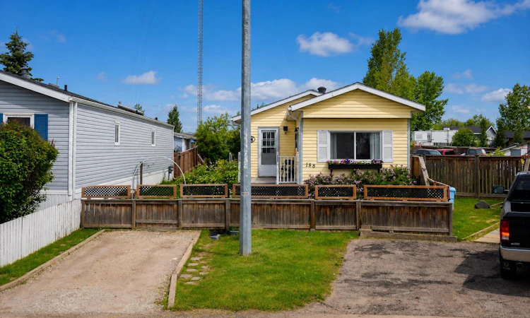 188 Grenoble Crescent
