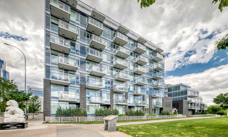 106-118 Waterfront Court SW
