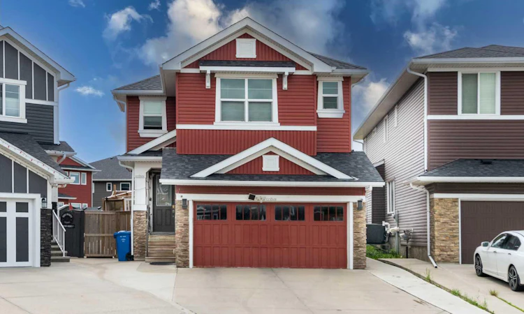 227 Redstone Heights NE