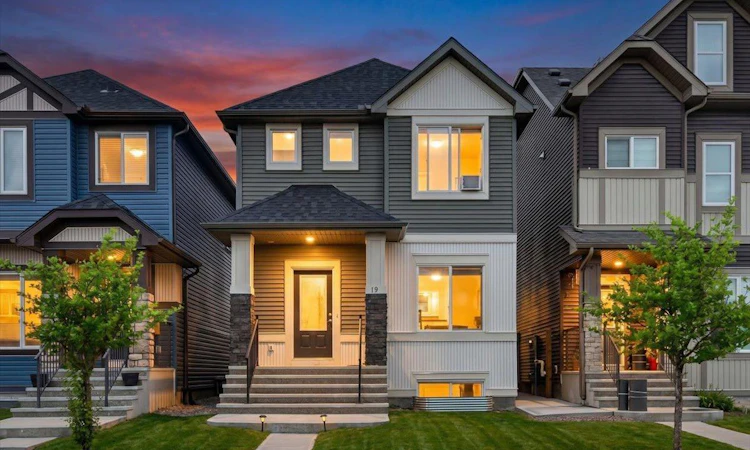 15 Savanna Parade