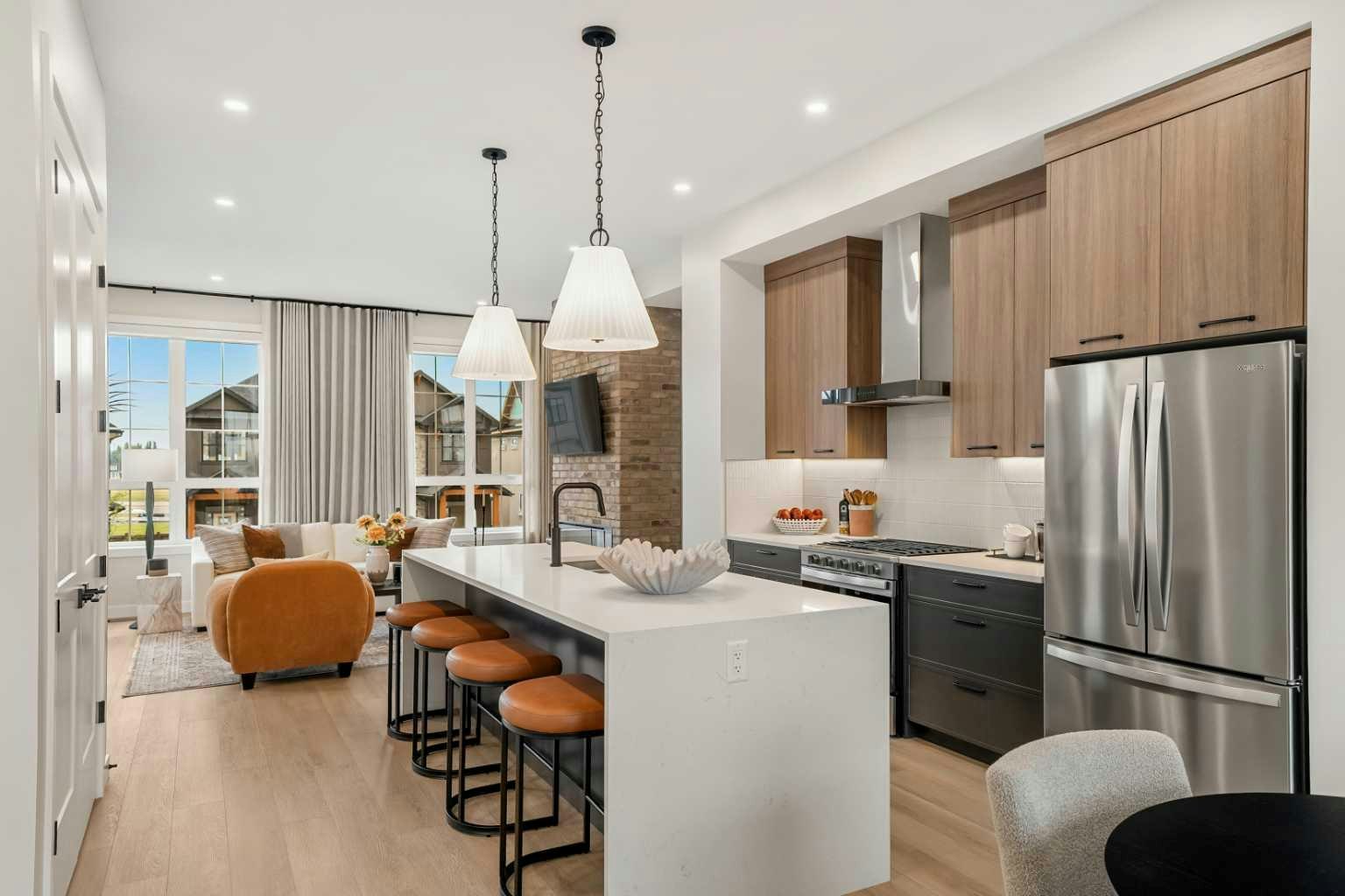 124 Greenwich Drive NW, Calgary, AB, T3B 6N8