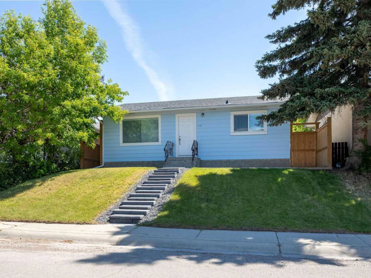 119 Maranda Close NE, Calgary, AB, T2A 3E7 - 2