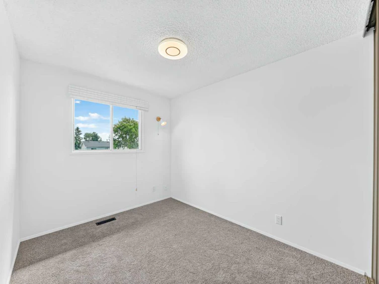 10 Erin Ridge Place SE, Calgary, AB, T2B 2W8 - 17