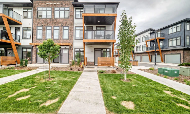 301-562 Seton Circle SE