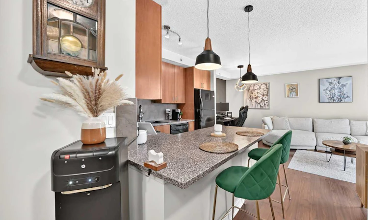 414-120 Country Village Circle NE