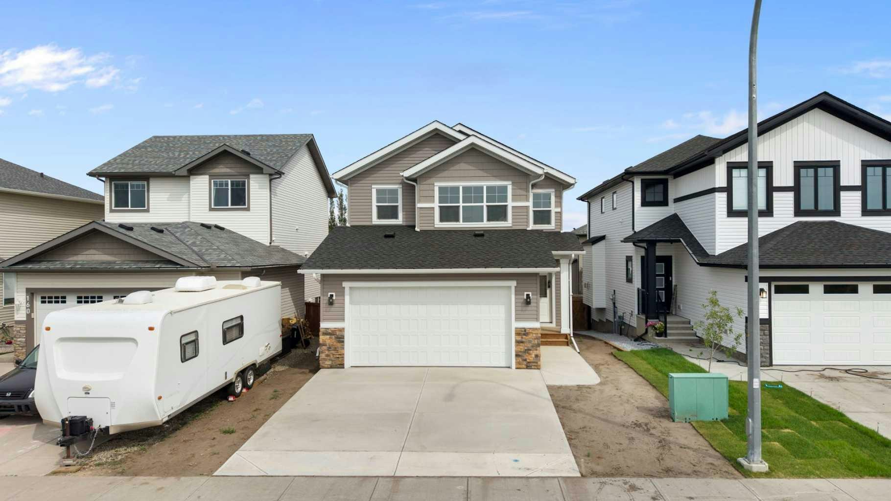 156 Wildrose Green, Strathmore, AB, T1P 0C9