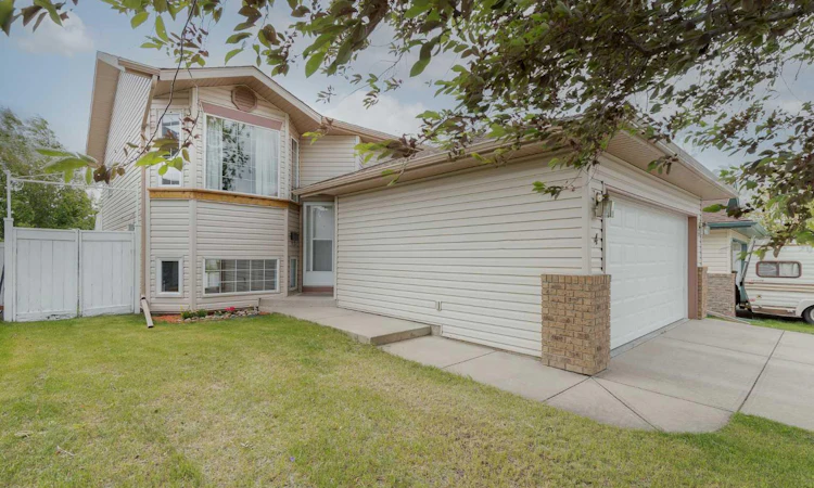 4 Big Springs Hill SE