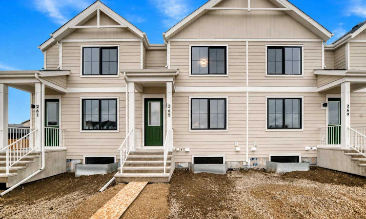 265 Heirloom Way SE