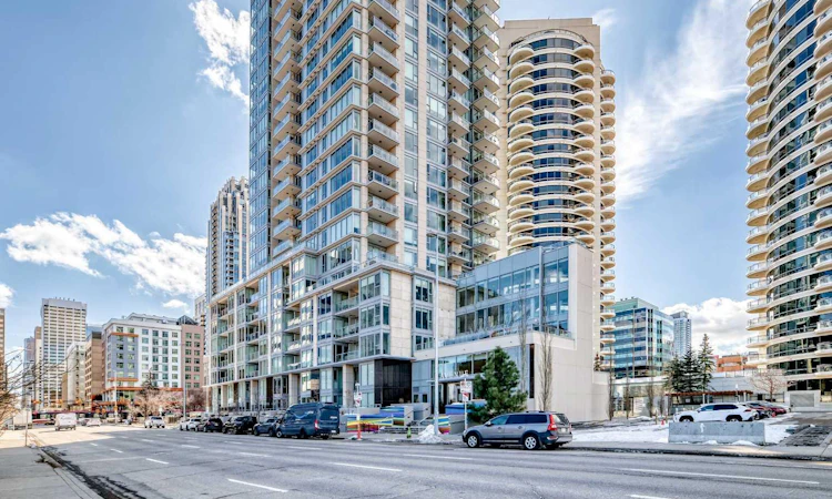 2001-1025 5 Avenue SW