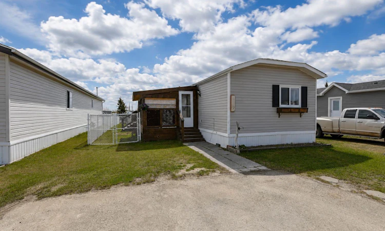 119 Clark Crescent