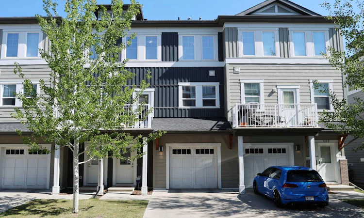 505 Evanston Square NW