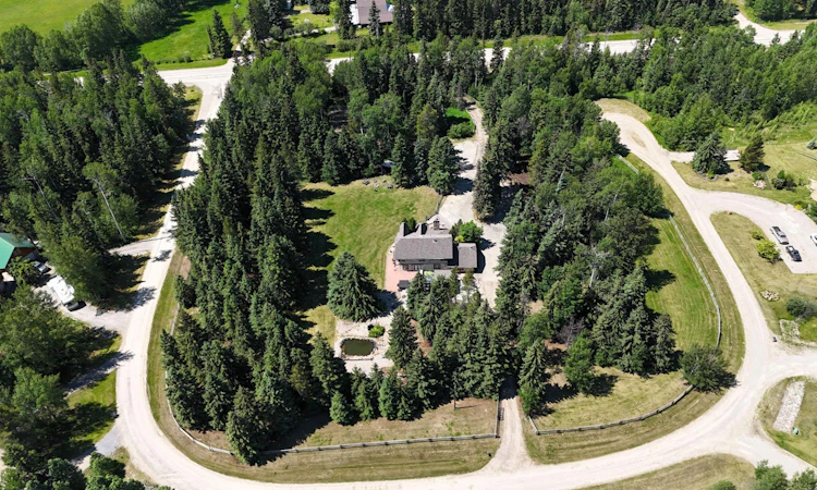 11 Bench Creek Estate