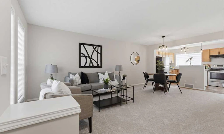 115 Elgin Meadows View SE