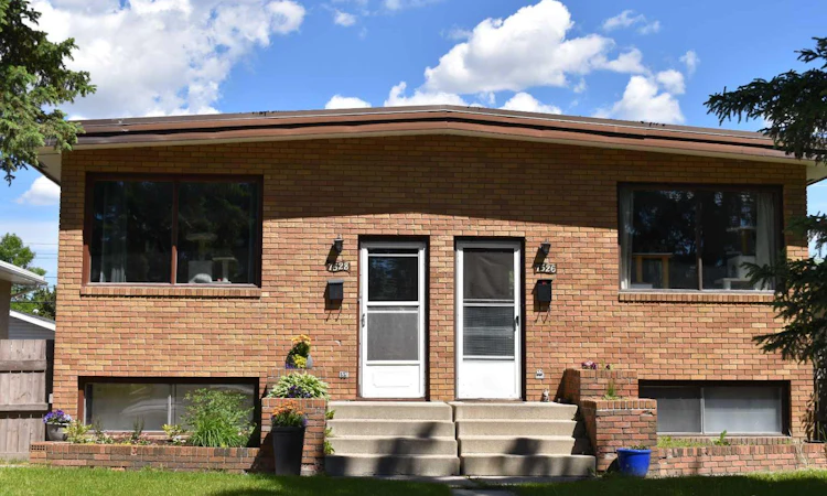 7528 and 7526 35 Avenue NW