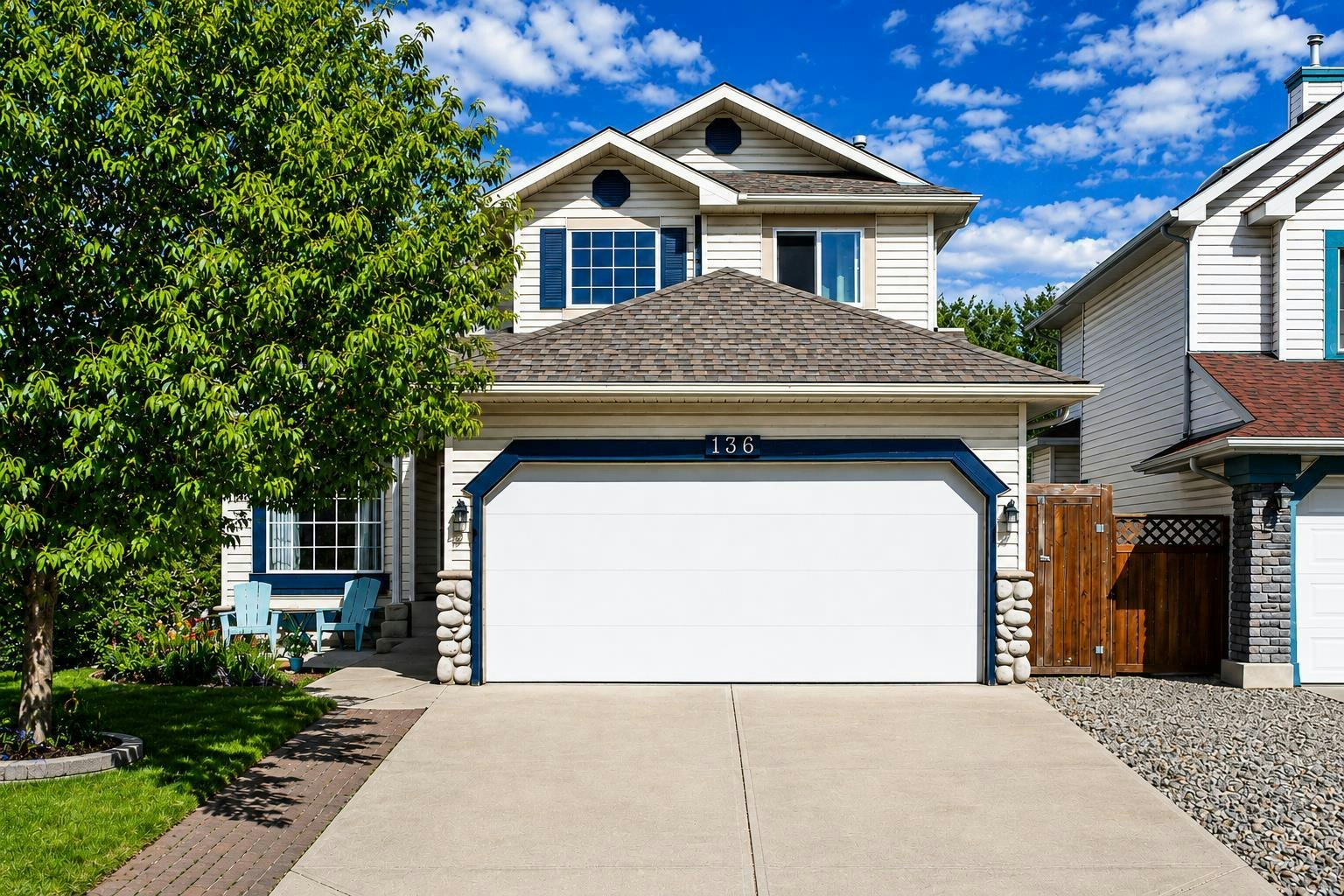 136 Douglas Glen Heath SE, Calgary, AB, T2Z 2N1