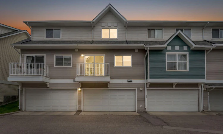 223 Mckenzie Towne Gate SE