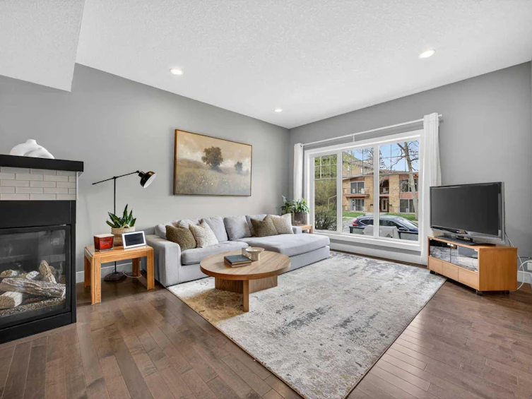 1-129 12 Avenue NW, Calgary, AB, T2M 0C4 - 8